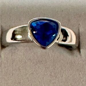 Stunning Vintage VioletTanzanite cz set in Elegant 18k white gold layered